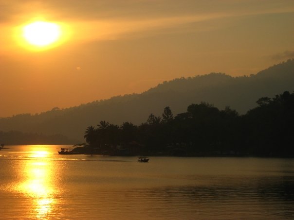 beautiful-sunset-at-tasik-kenyir